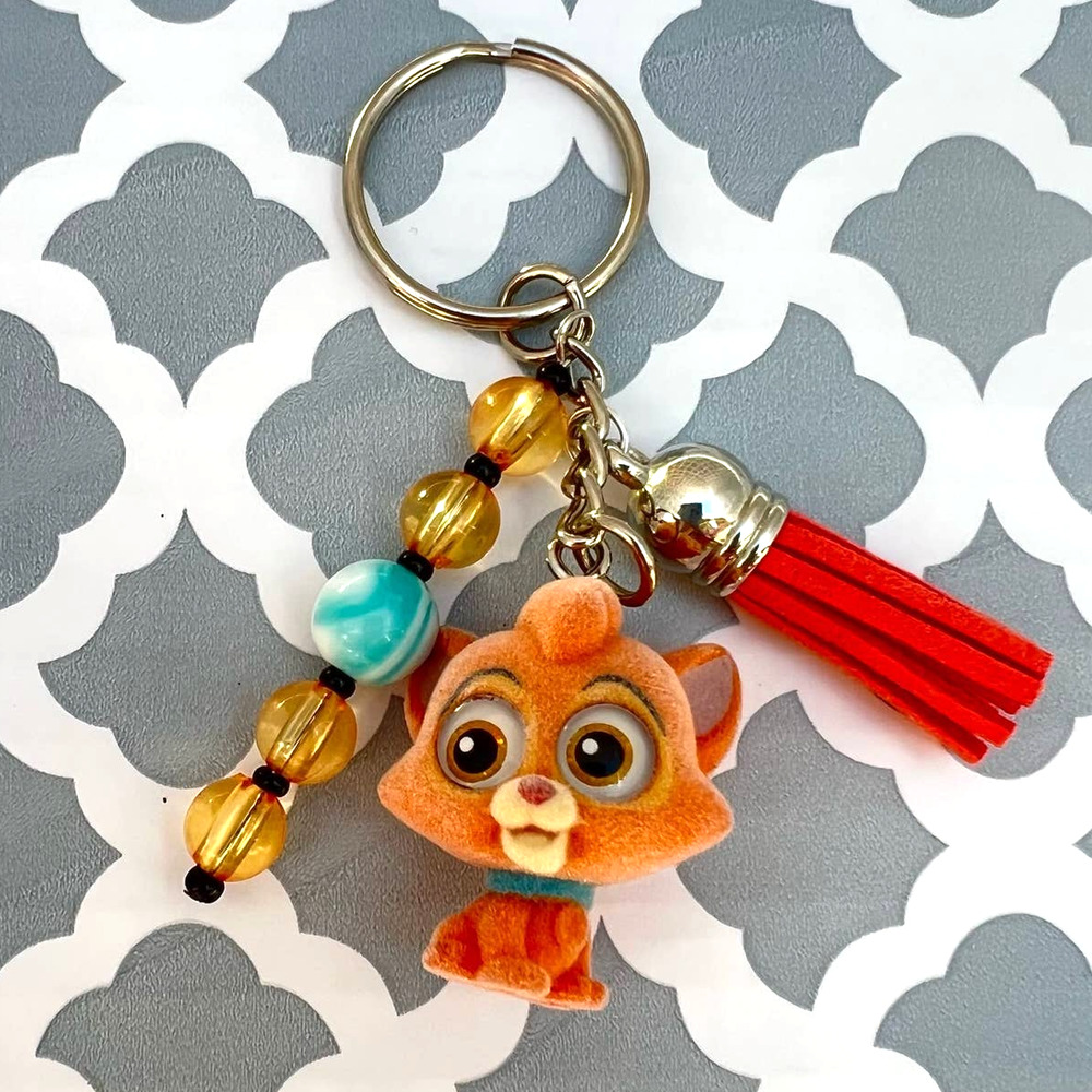 Disney Doorable Oliver Flocked Keychain New